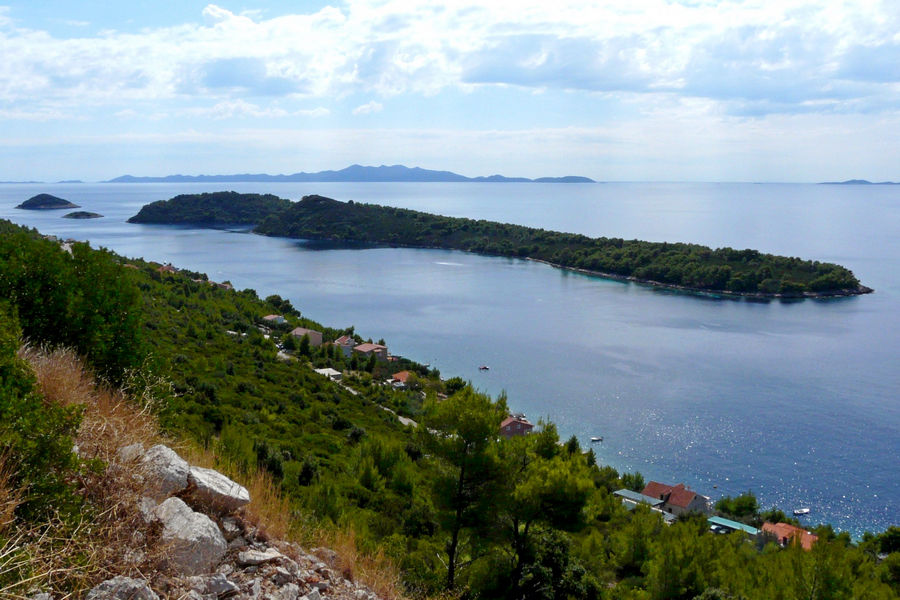 karbuni-panorama-otok-od-Korčula