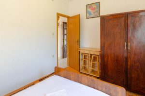 grbin-apartment-bedroom1-07-2018-pic-03
