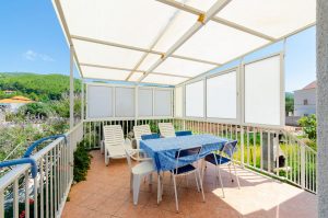 grbin-apartment-terrace-07-2018-pic-01