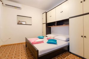 milostic-apartment1-sypialnia-06-2019-pic-01