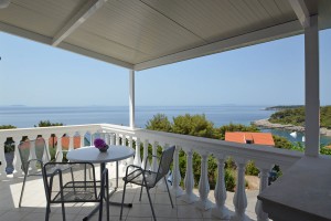 Franica-apartment2-Terrasse-01