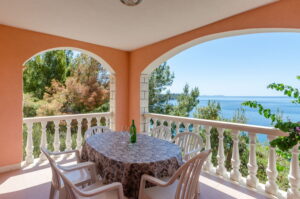 linda-apartment3-terrace-06-2022-pic-02