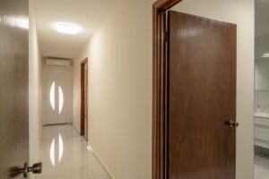 linda-apartment4-hallway-06-2025-pic-01