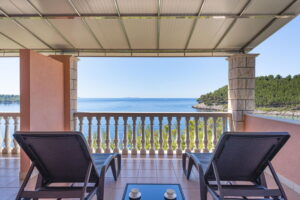 linda-apartment4-terrace-06-2025-pic-05