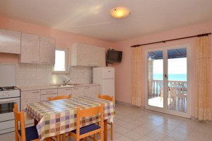 linda-apartment6-kitchen-01