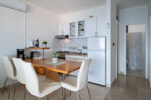 tomas-apartment2-livingroom-06-2026-pic-02