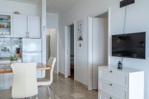tomas-apartment2-livingroom-06-2026-pic-04