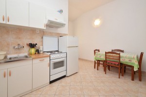 alesa-apartman3-kuhinja-01