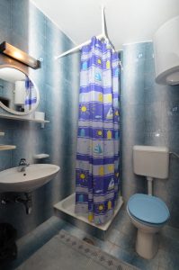 Borovina-apartment1-Badezimmer-02-2017-Bild-01