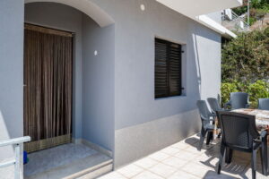 Borovina-apartment4-Eingang-07-2024-Bild-02