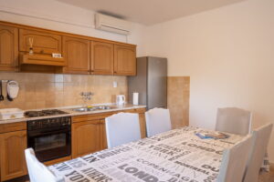 Borovina-Wohnung4-Küche-Essbereich-07-2024-Bild-02