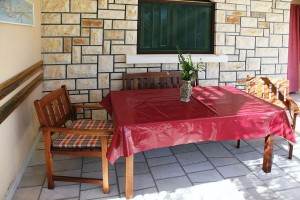 boskovic-apartment1-terrace-02