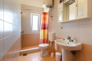punta-apartment1-bathroom-10-2019-pic-01