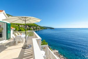 punta-apartment1-terrace-10-2019-pic-01