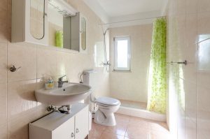 punta-apartment4-bathroom-10-2019-pic-01