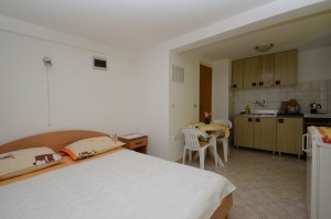 Jakica-apartment3-camera da letto-02