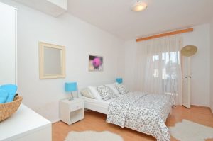 Kresimir-apartment1-bedroom3-09-2017-pic-01