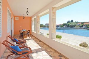 Kresimir-apartment1-Terrasse-09-2017-Bild-03