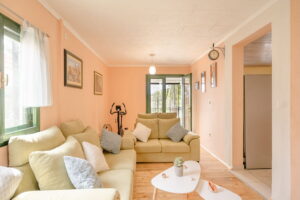 melani-vacanza-casa-piano terra-soggiorno-06-2023-pic-04