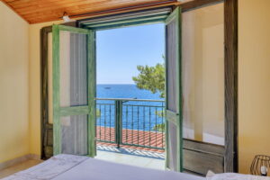 melani-casa-vacanze-piano-alto-camera da letto3-06-2023-pic-02