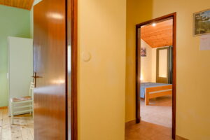 melani-casa-vacanze-corridoio-piano-superiore2-06-2023-pic-02