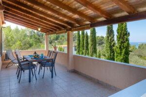 namoru-apartment-blue-wave-terrasse-07-2020-Bild-01