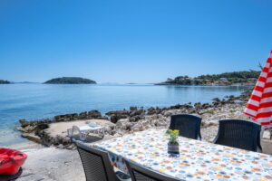 pensa-apartment2-beachfront-courtyard-04-2024-pic-02