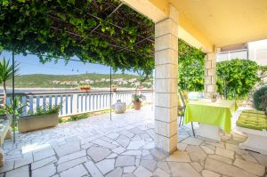 ranko-apartment2-terrace-05-2018-pic-01