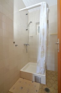 seme-apartment1-bathroom-02