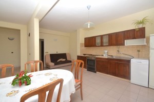 seme-apartment2-kitchen-03