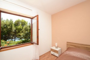 villa-lorena-bedroom-04