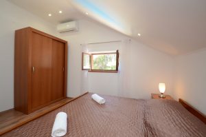 villa-lorena-bedroom4-06-2016-pic-02