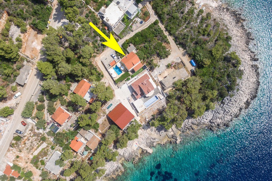 villa-lorena-house-with-pool-prizba-from-air-06-2021-pic-03-arrow