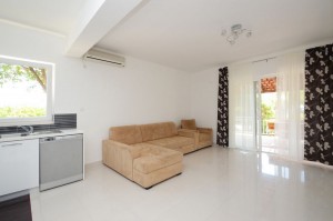 villa-lorena-livingroom-02