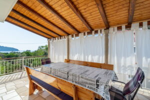 villa-lorena-terrace2-01-2022-pic-01