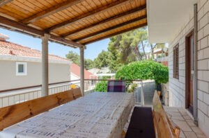 villa-lorena-terrace2-06-2021-pic-02