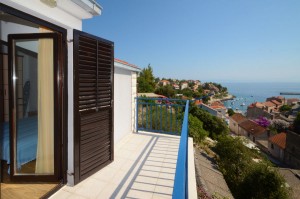 Farac-apartment5-balcony1-01