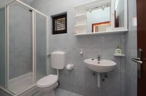 Farac-apartment5-łazienka-01