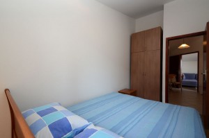 Farac-apartment5-bedroom2-01