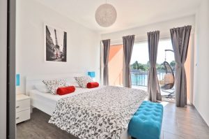 Kresimir-apartment2-bedroom1-01