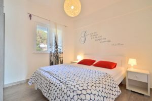 Kresimir-apartment2-bedroom3-01