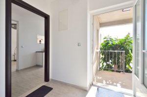 Kresimir apartment2 Eingang-01