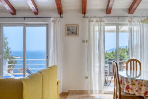 korcula-prigradica-villa-kurija-ap2-livingroom-kitchen-06-2025-PIC-04
