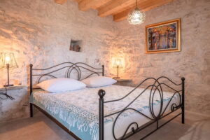 Mehr-Haus-zu-Miete-Schlafzimmer1.06.2025-Bild-01