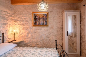 Mehr-Haus-zu-Miete-Schlafzimmer1.06.2025-Bild-02