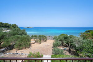 Mehr-Haus-zu-Miete-Terrasse2-06-2025-Bild-02