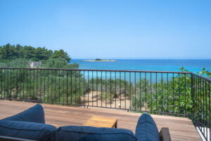 Mehr-Haus-zu-Miete-Terrasse2-06-2025-Bild-04