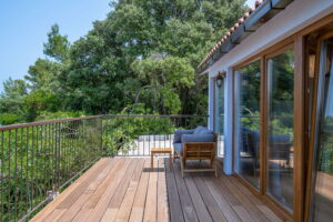 Mehr-Haus-zu-Miete-Terrasse2-06-2025-Bild-06