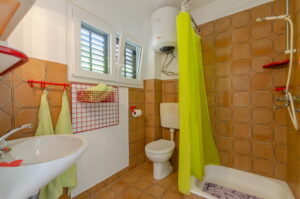 nanica-apartma-kopalnica-01