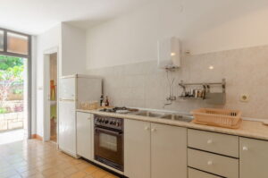 nanica-apartma-kuhinja-01